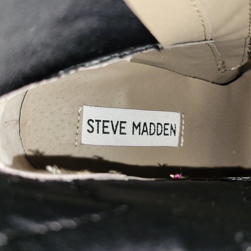 Steve Madden Edition Embroidered Grey Velvet Boot - Picture 7 of 8